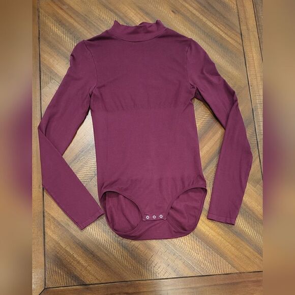 Yummie Tummie long sleeve mock neck bodysuit maroon small - Picture 1 of 3
